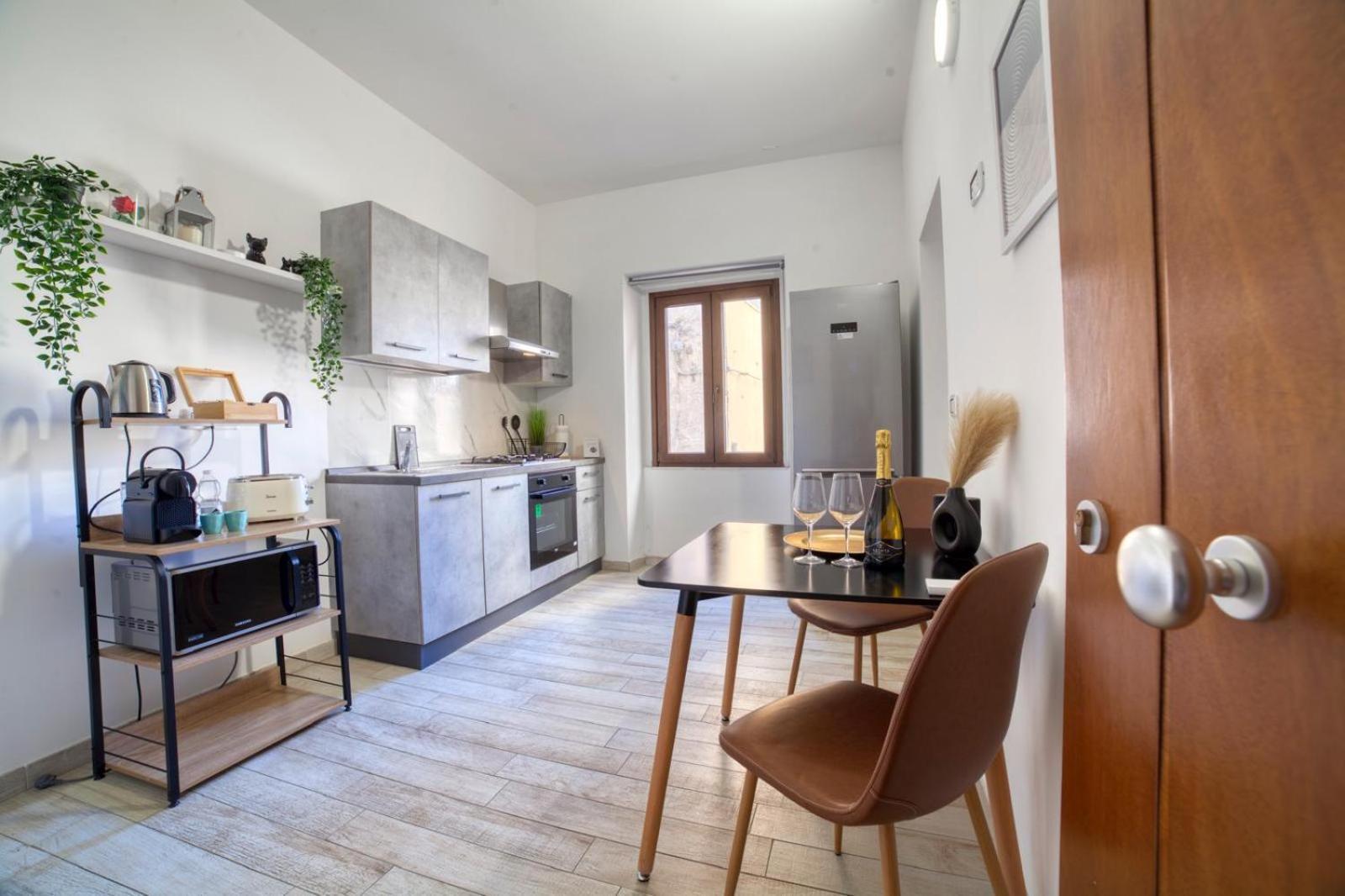 Sassari-Centro Elegante Appartamento Con Wifi E Netflix 外观 照片